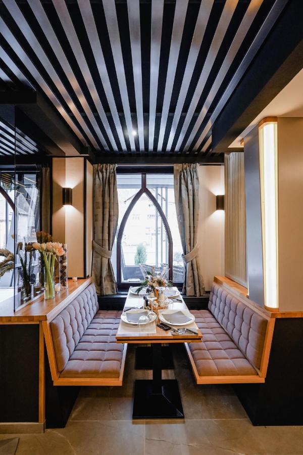 Pensiune Restaurant Capra Neagra Moisei Exterior foto